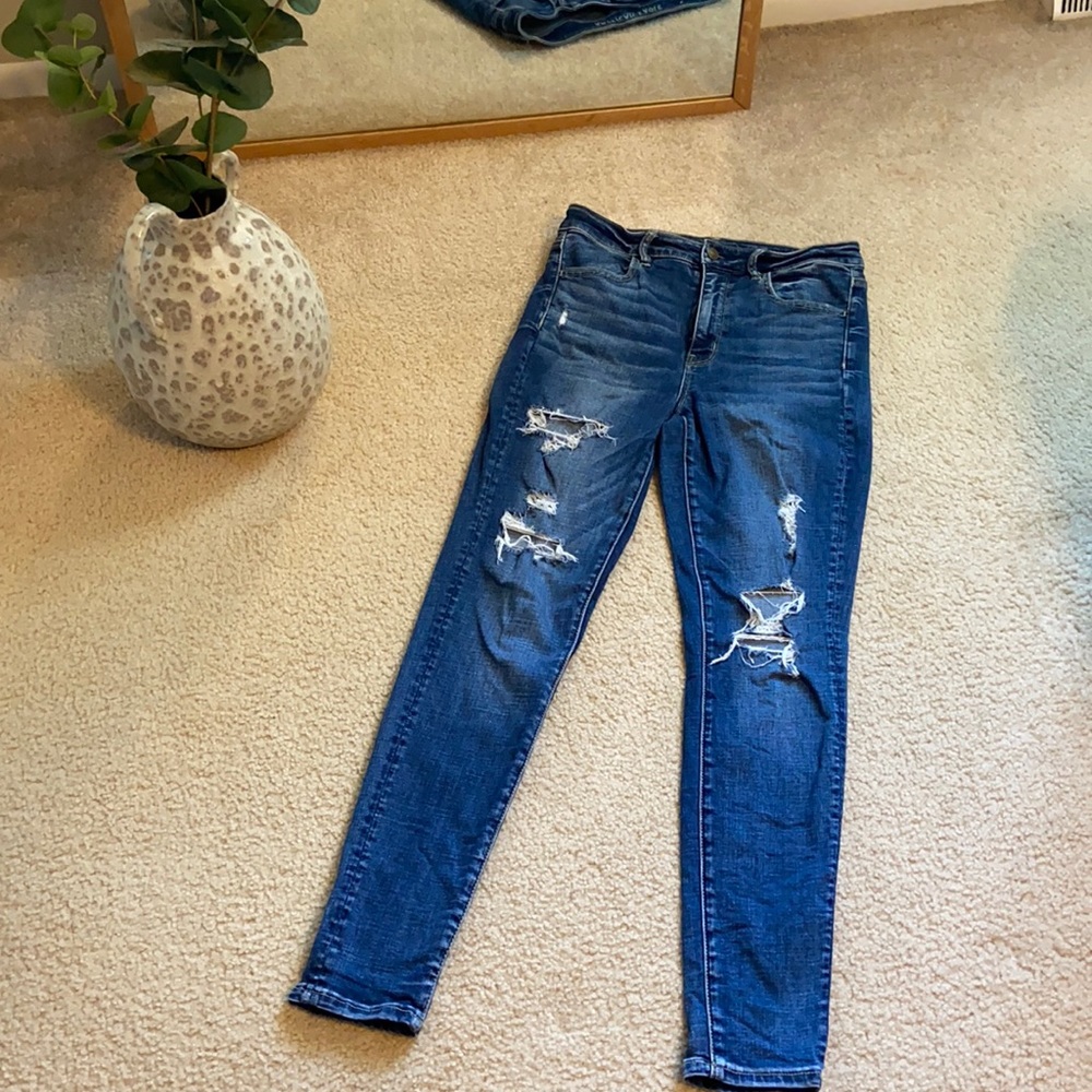 American Eagle Super Hi-Rise Jeggings.